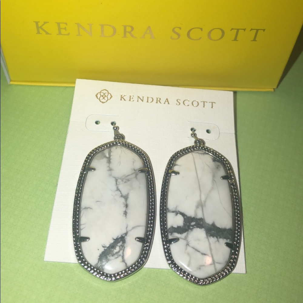 Howlite Danielle Earrings